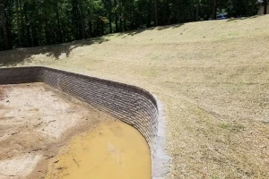 02_retaining_wall.webp